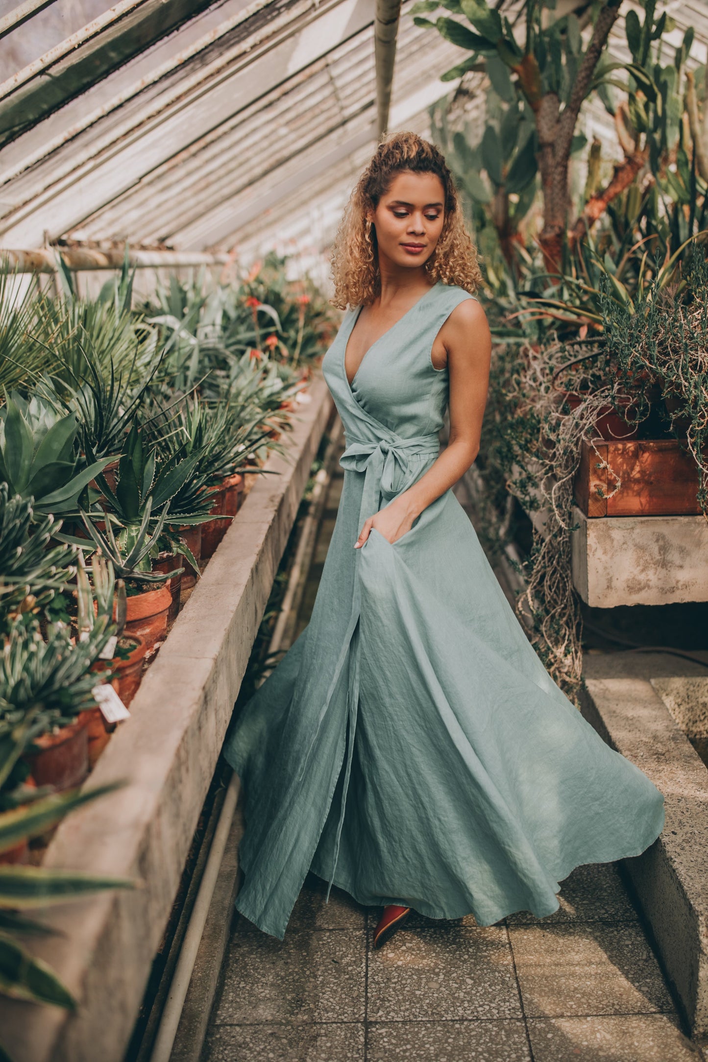 Sleeveless linen maxi dress with tie waist, Visibleartshop