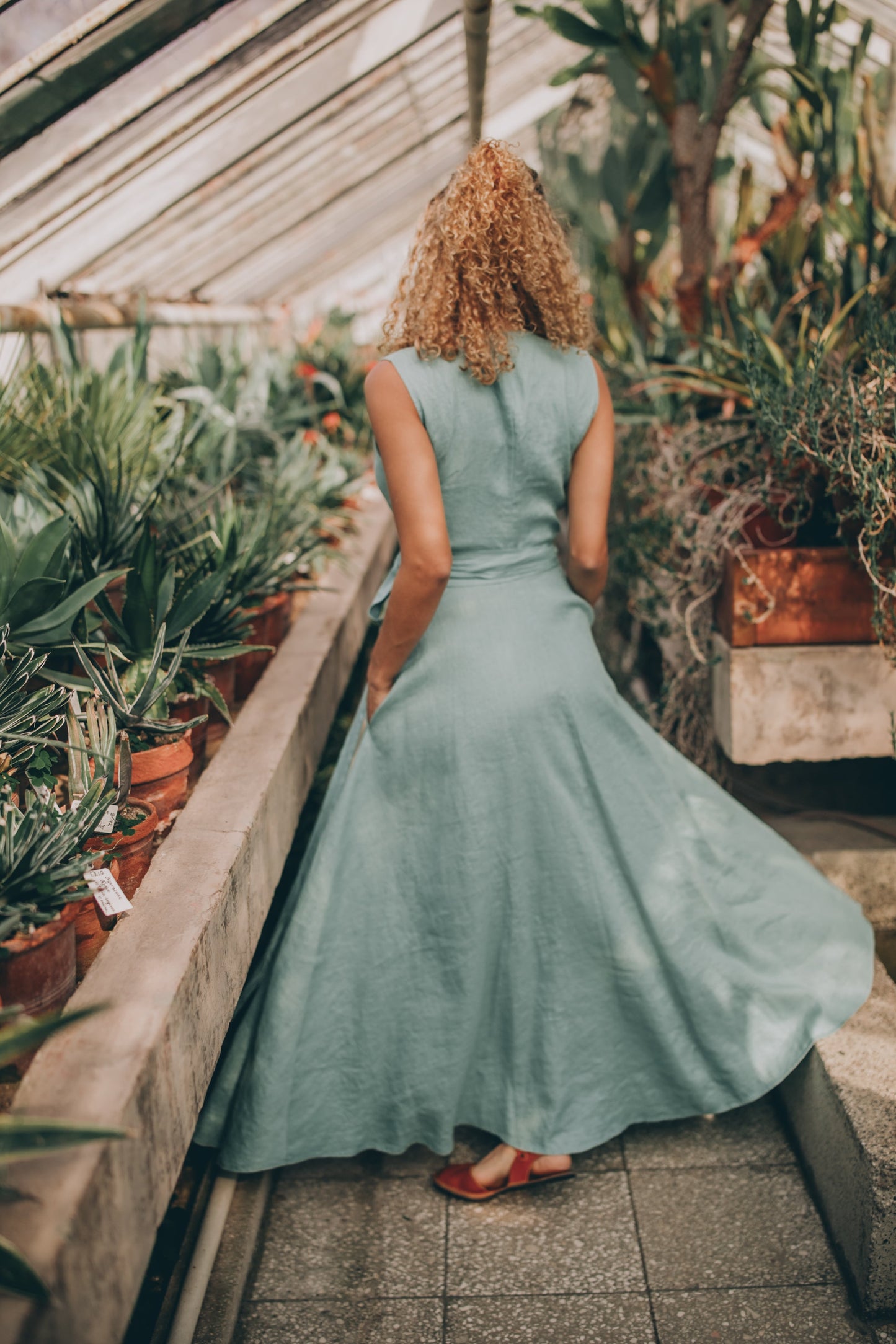 Sleeveless linen maxi dress with tie waist, Visibleartshop