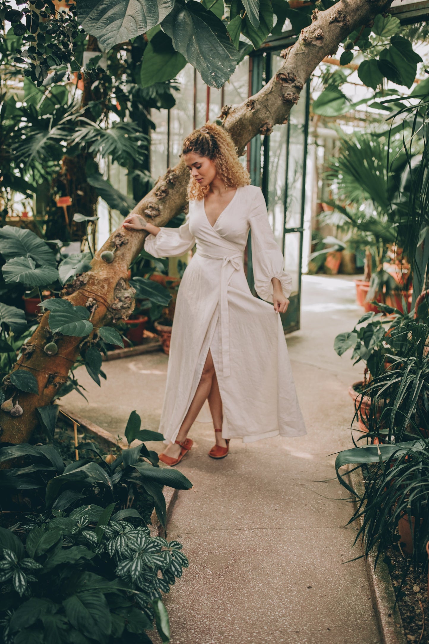 Linen maxi dress with puff sleeves, Visibleartshop