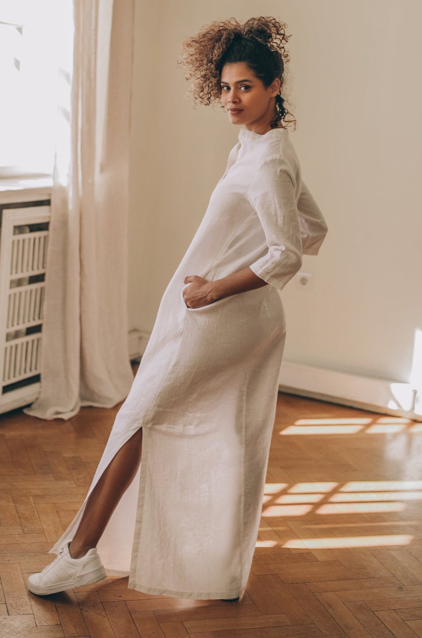 VisibleArt White Linen Kaftan Maxi Dress - Plus Size Summer Long Dress for Women, XS / Deep Green VisibleArt White Linen Kaftan Maxi Dress - Plus Size Summer Long Dress for Women, XS / Deep Green