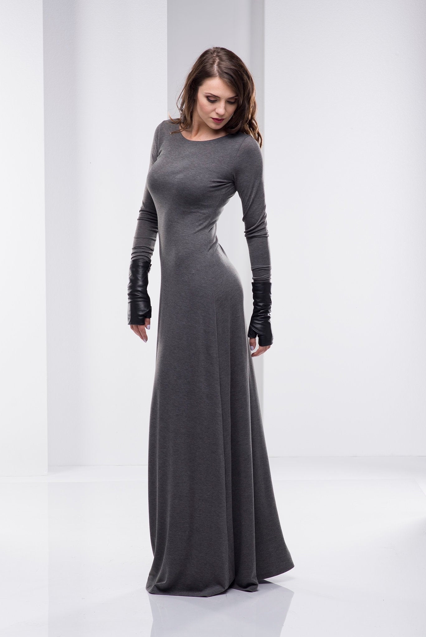 Minimalist Full Sleeve Maxi Dress, L / Gray Minimalist Full Sleeve Maxi Dress, L / Gray