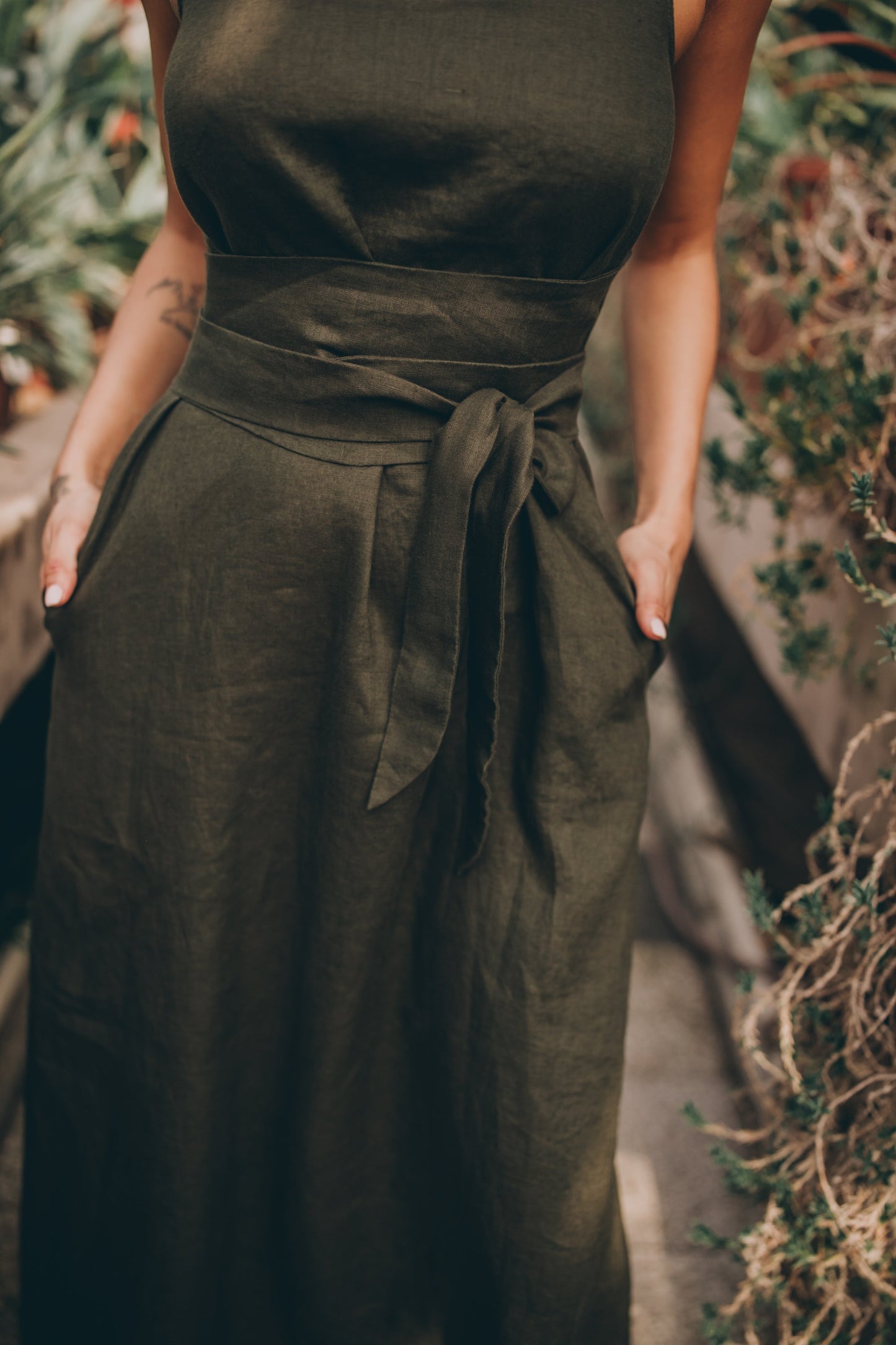 sleeveless dress dress V-Neckline Linen Sleeveless Dress