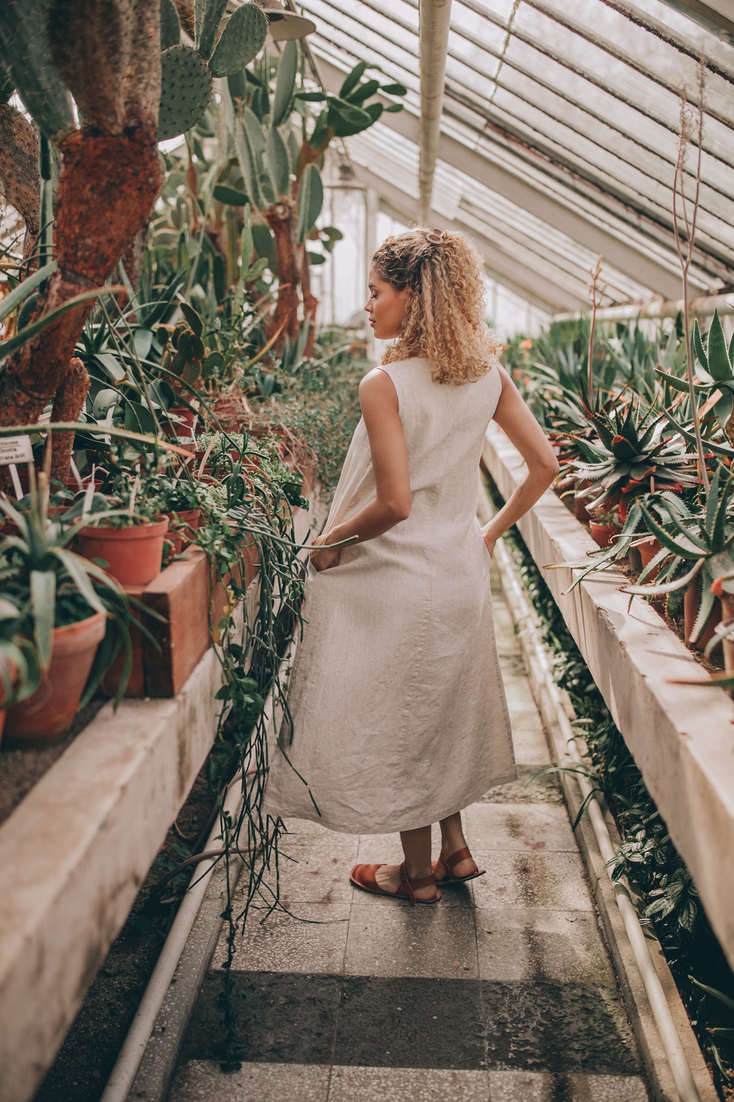 Minimalist Linen Dress - Elegant
