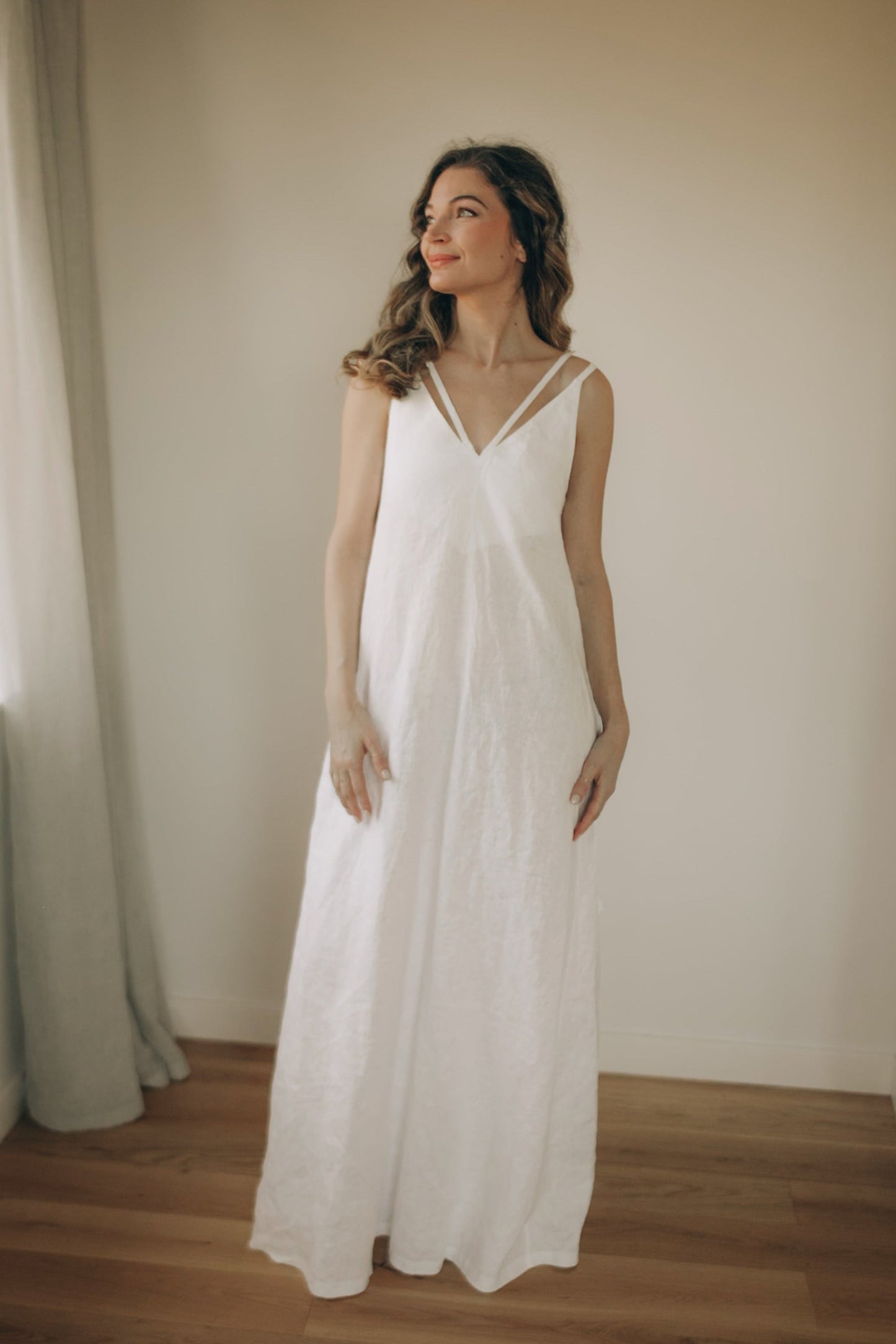 V-Neck Summer Linen Dress with open back and side pockets in breathable lightweight fabric