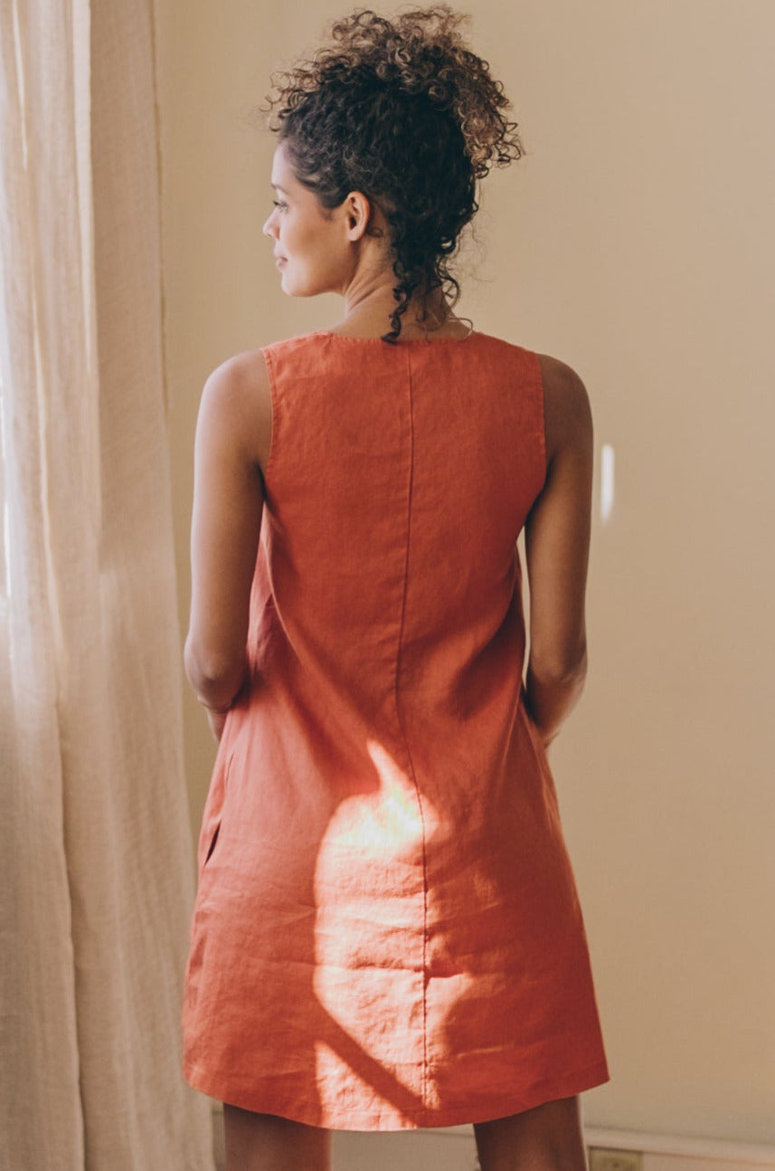 Breezy Linen Dress - Comfortable & Elegant Summer Outfit, Made of 100% Linen VisibleArtShop Breezy Linen Dress - Comfortable & Elegant Summer Outfit, Made of 100% Linen VisibleArtShop